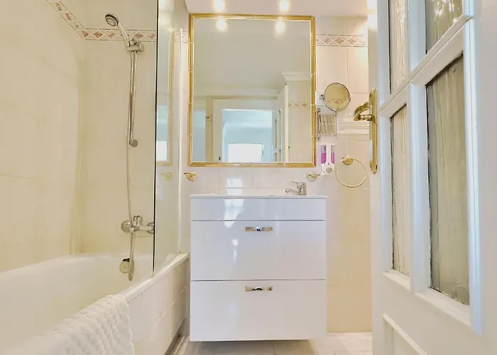 Skol 706 Lovely 2 Bedroom For Rent In Skol * מארבלה