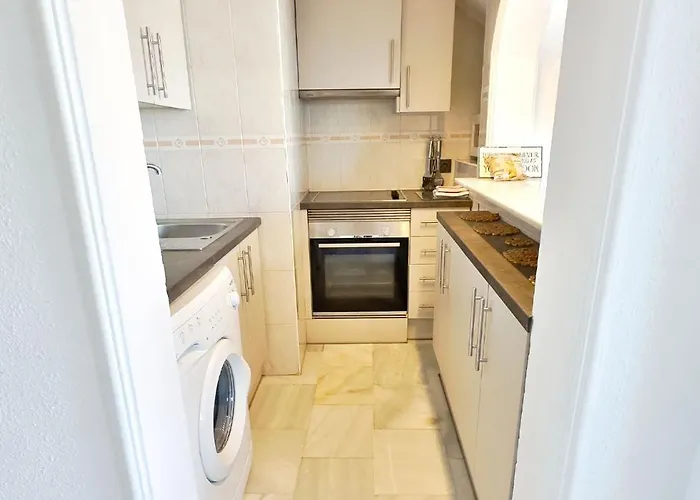 Skol 706 Lovely 2 Bedroom For Rent In Skol מארבלה